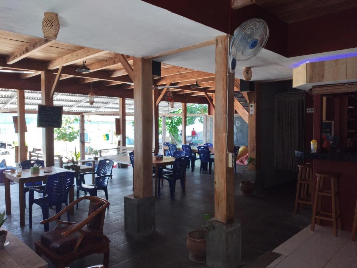 Arto Moro Bunaken Bagian luar foto
