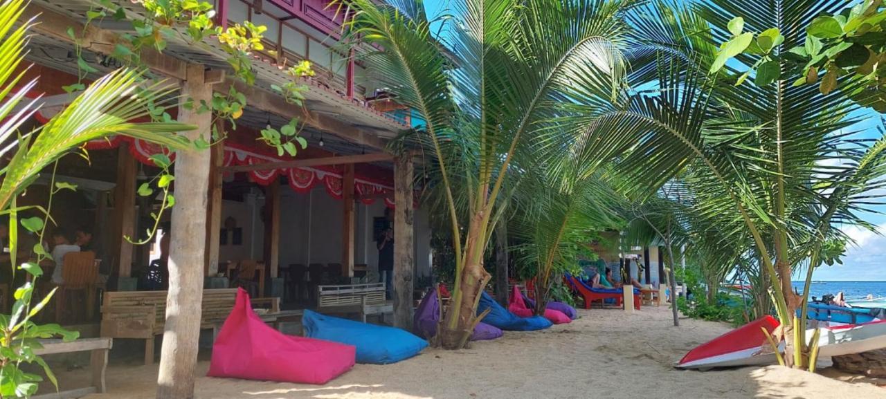 Arto Moro Bunaken Bagian luar foto