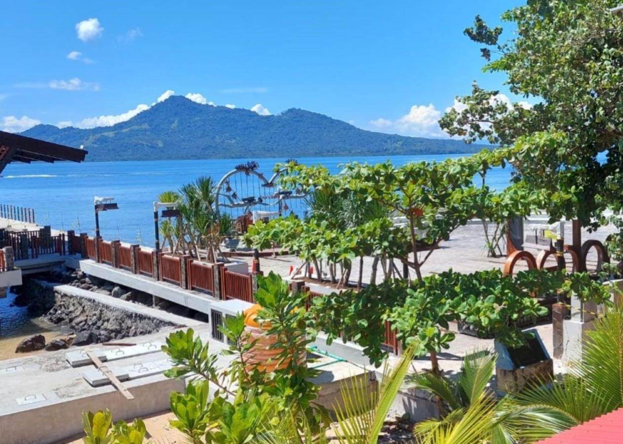 Arto Moro Bunaken Bagian luar foto