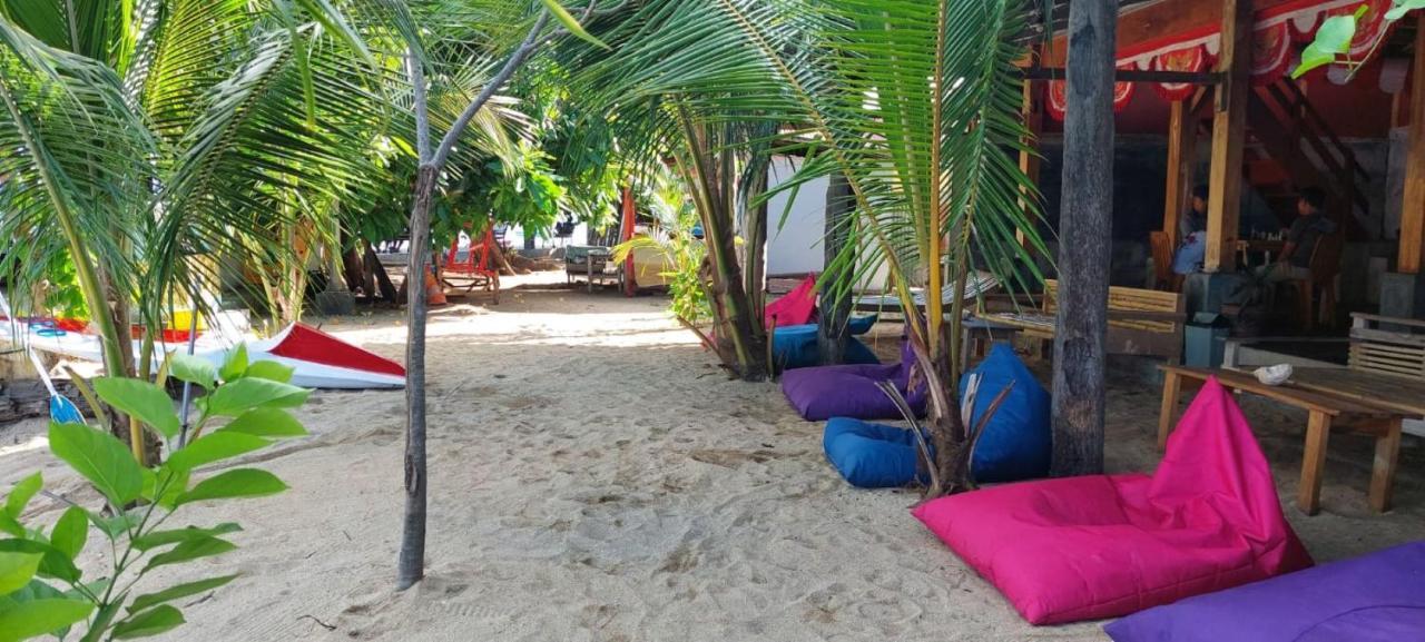 Arto Moro Bunaken Bagian luar foto