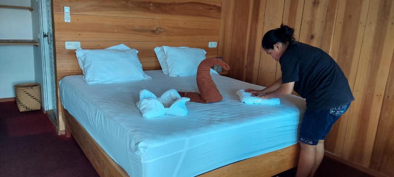 Arto Moro Bunaken Bagian luar foto